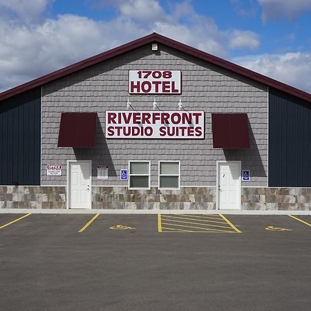 Riverfront Studio Suites 만카톹 외부 사진