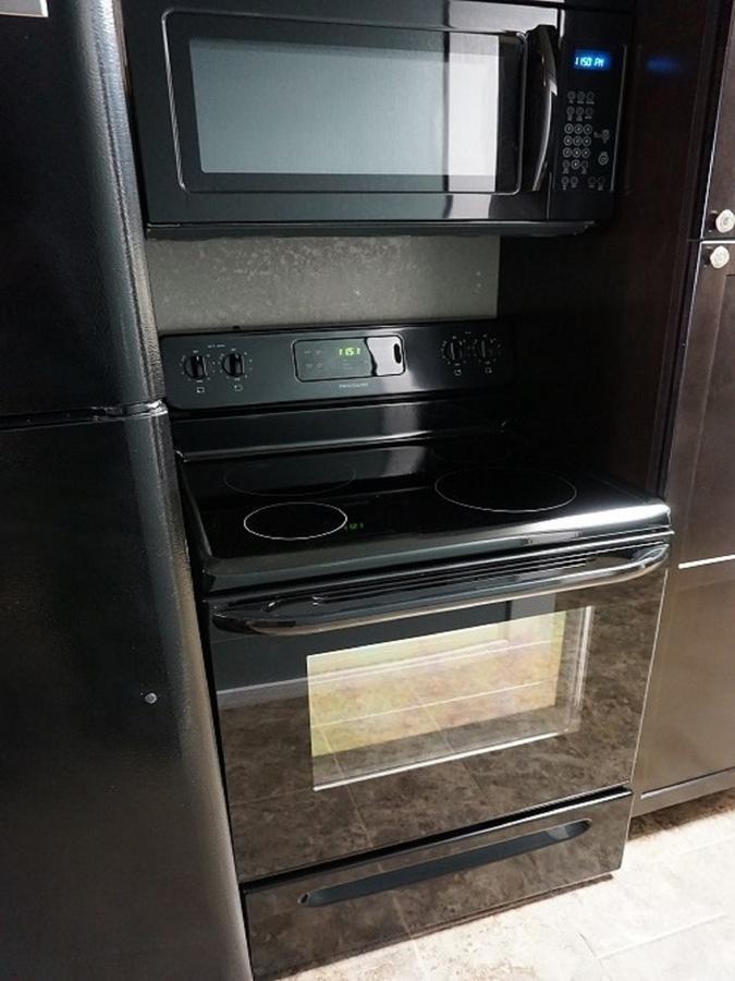 Riverfront Studio Suites 만카톹 외부 사진