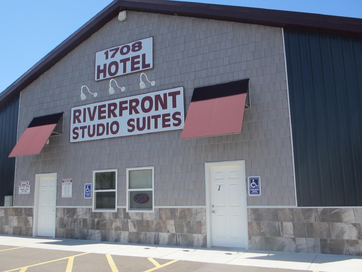 Riverfront Studio Suites 만카톹 외부 사진