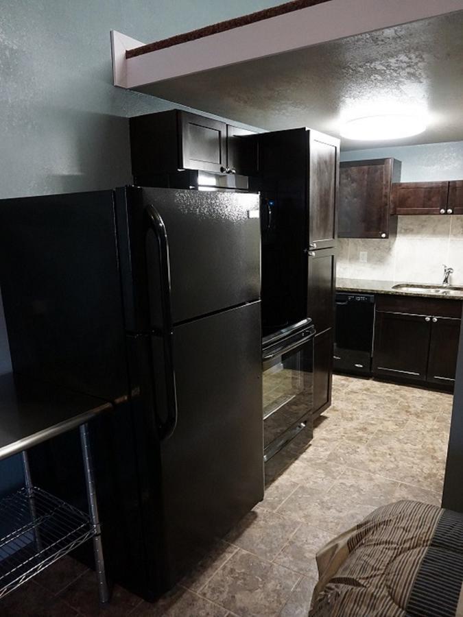 Riverfront Studio Suites 만카톹 외부 사진
